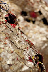 El Anatsui AG & BA detail 4 2014 Installation Aluminium   and copper wire and nylon string dimensions variable Photo Jonathan Greet courtesy October Gallery(1)