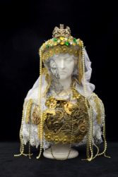 HewLockeUntitled-2017.-Mixed-media-on-C19th-Copeland-Parian-bust-of-Queen-Victoria.-Courtesy-the-artist.-Photography-by-Angus-Mills.-Medium